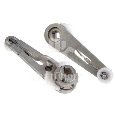 Рычаг привода дверей кабины проем 700мм цилиндр 0411.03.15.100 МЛЗ